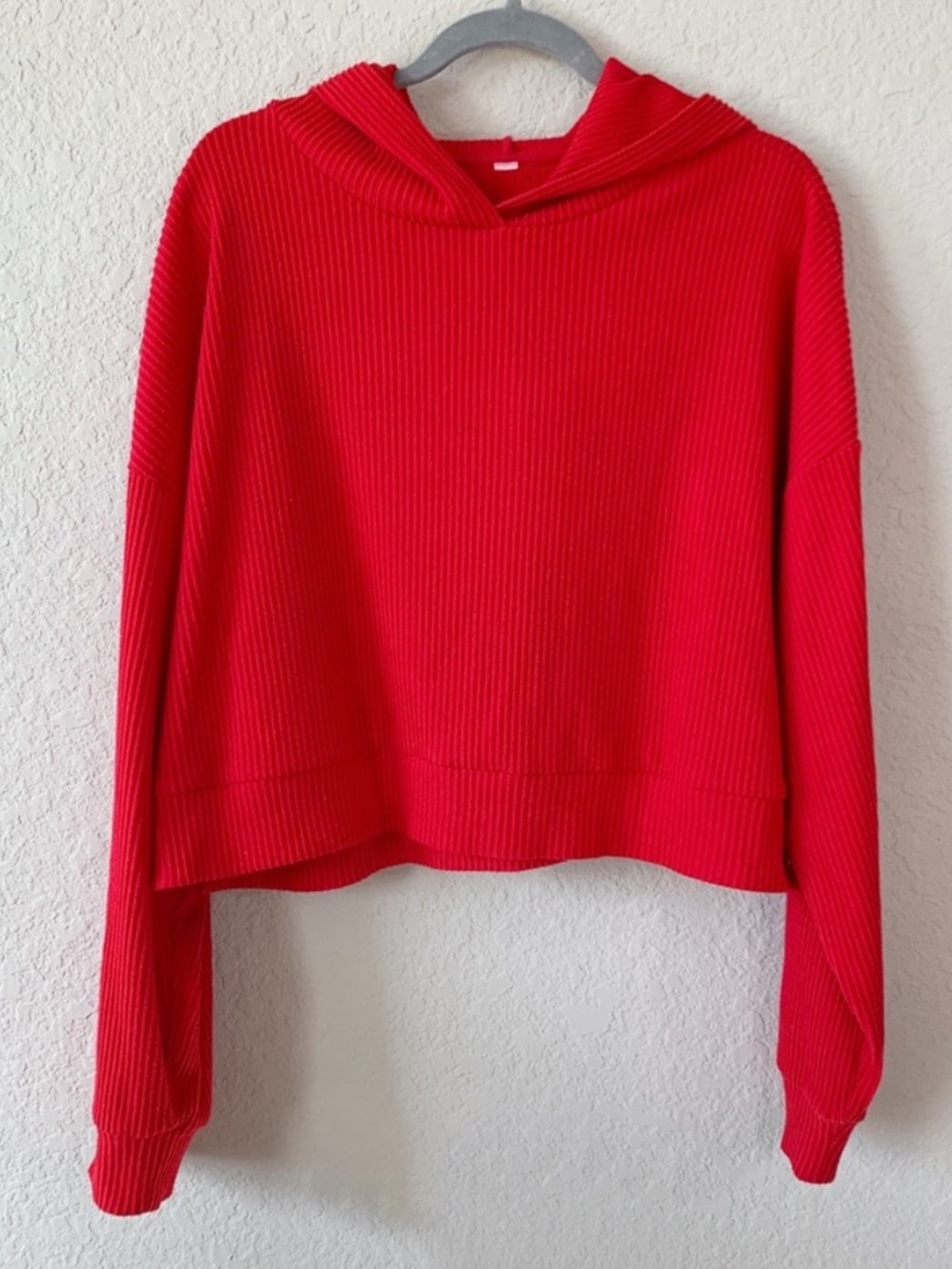 ALO Yoga Muse Hoodie Cropped Ribbed Scarlet Red Size Small - Picture 2 of 8
